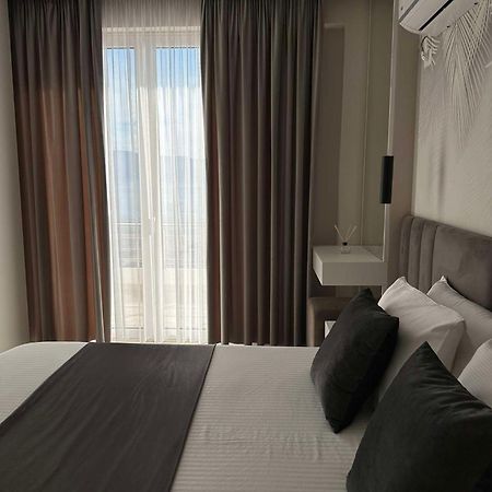Sea View Apartment Luxury Vlore Ngoại thất bức ảnh