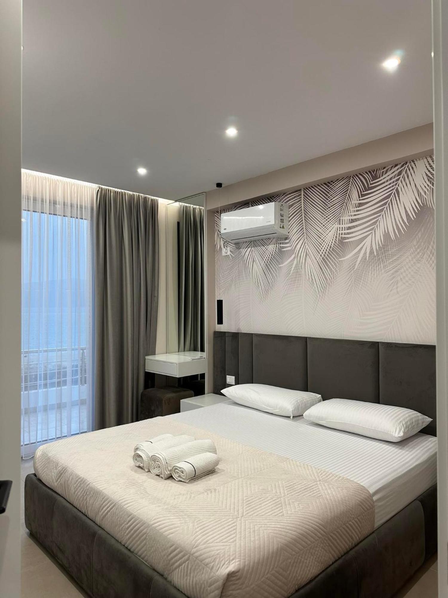 Sea View Apartment Luxury Vlore Ngoại thất bức ảnh