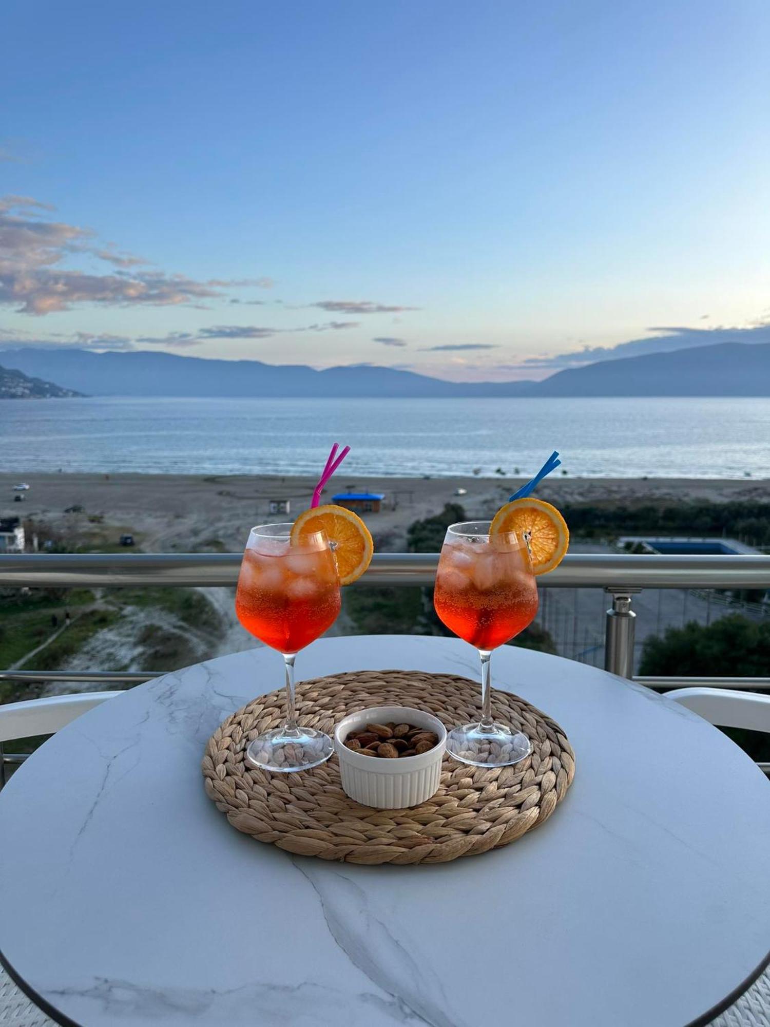 Sea View Apartment Luxury Vlore Ngoại thất bức ảnh