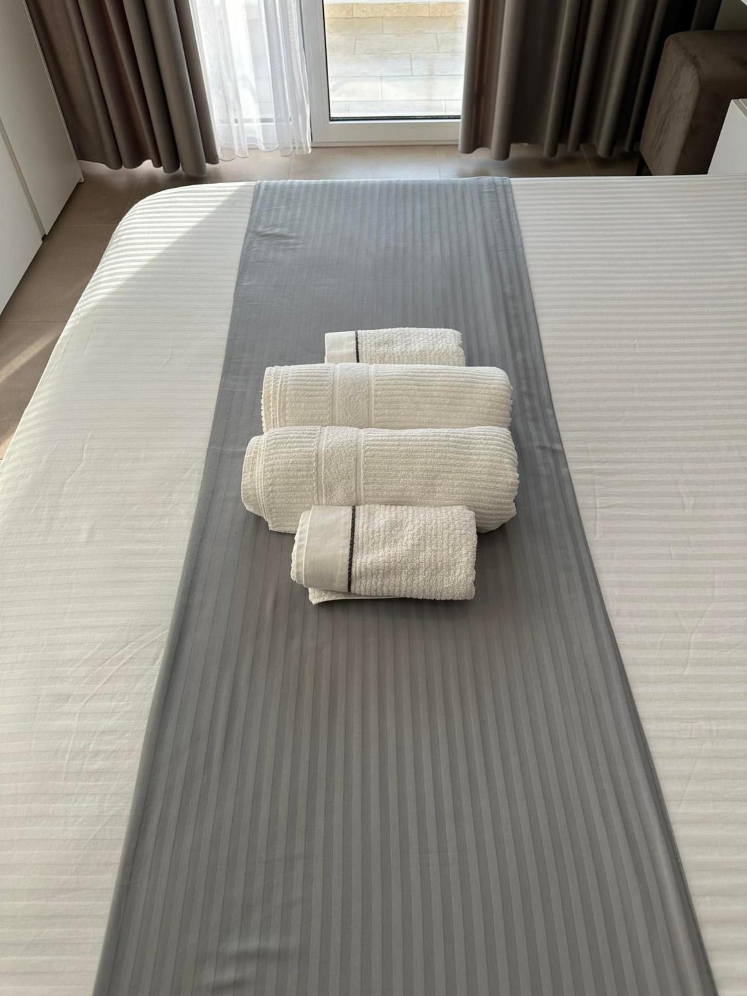 Sea View Apartment Luxury Vlore Ngoại thất bức ảnh