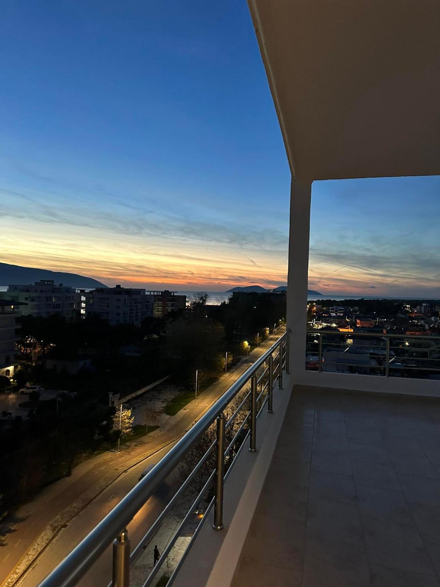 Sea View Apartment Luxury Vlore Ngoại thất bức ảnh
