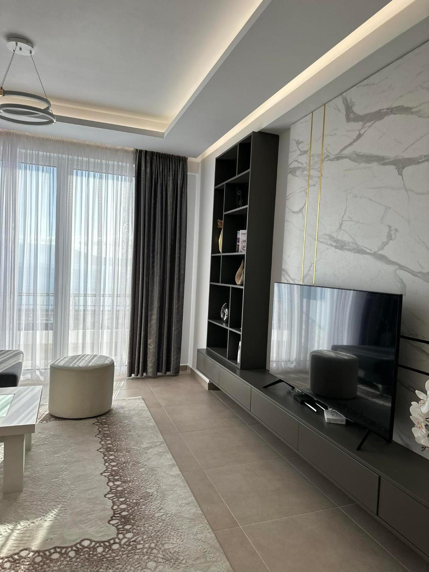 Sea View Apartment Luxury Vlore Ngoại thất bức ảnh
