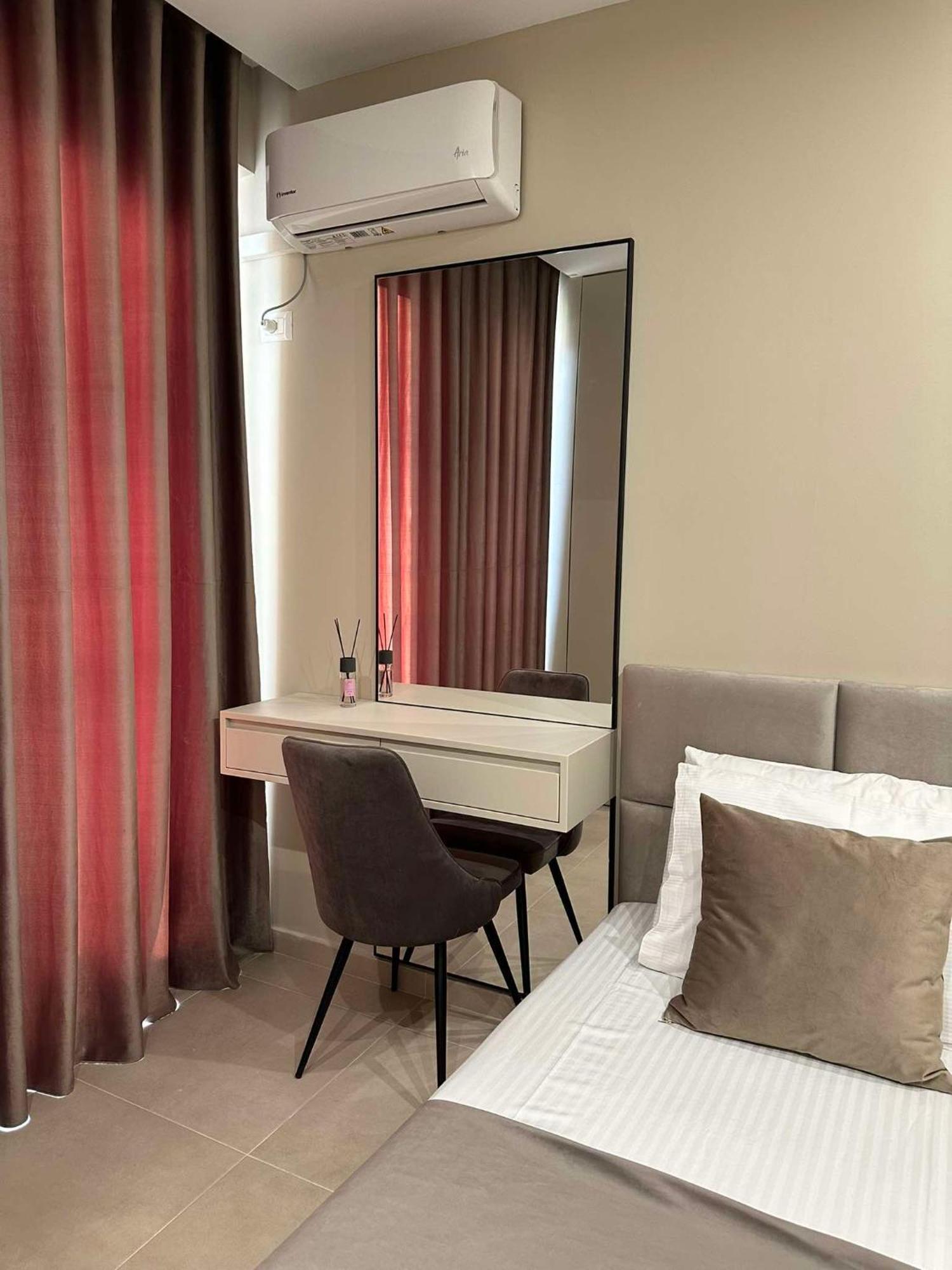 Sea View Apartment Luxury Vlore Ngoại thất bức ảnh