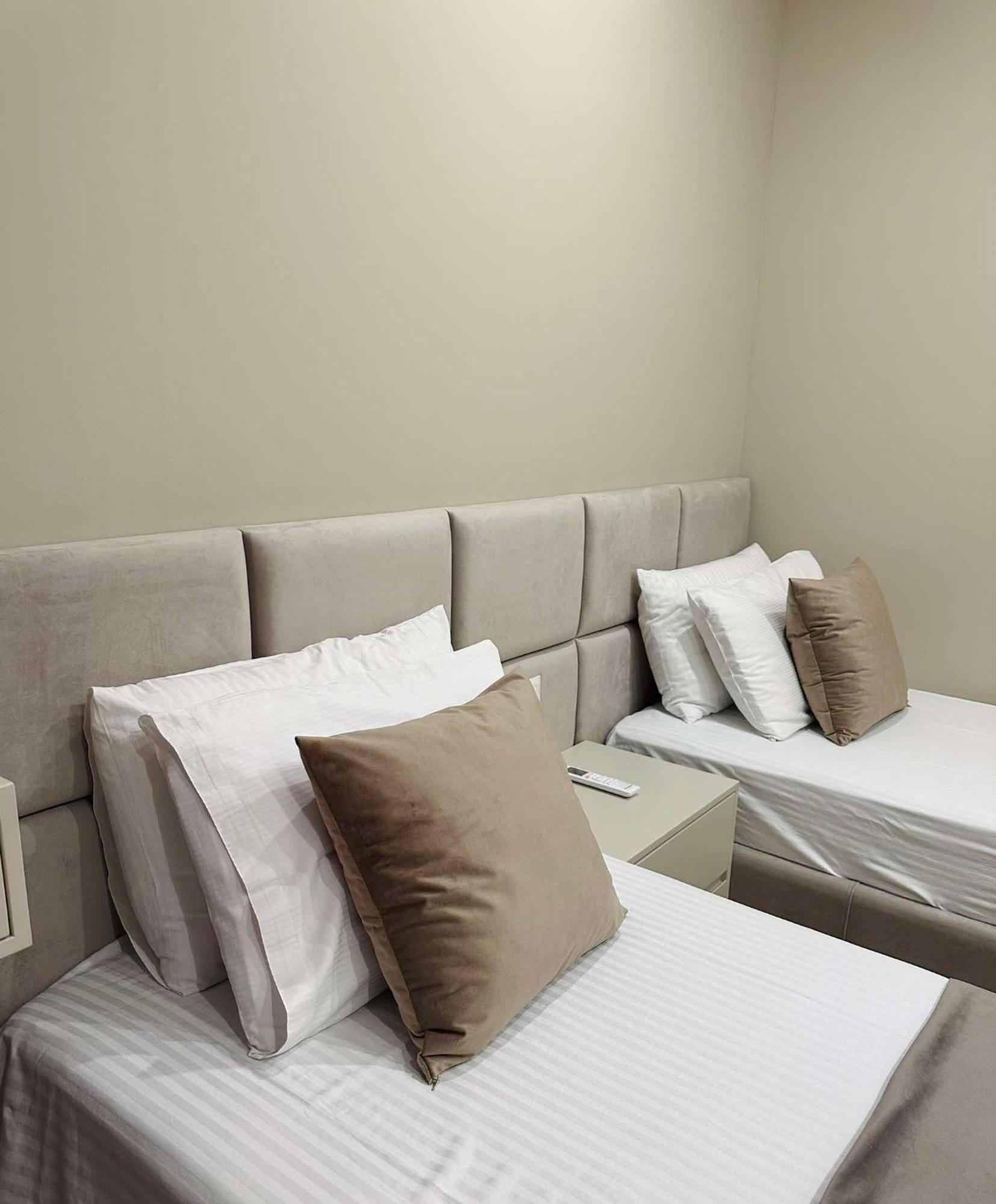 Sea View Apartment Luxury Vlore Ngoại thất bức ảnh